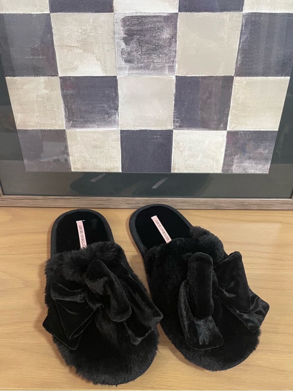 Victoria's Secret Black Faux Fur Bow Slippers